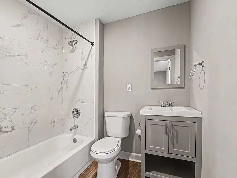 Meadowbrook Apartments — Photo 13