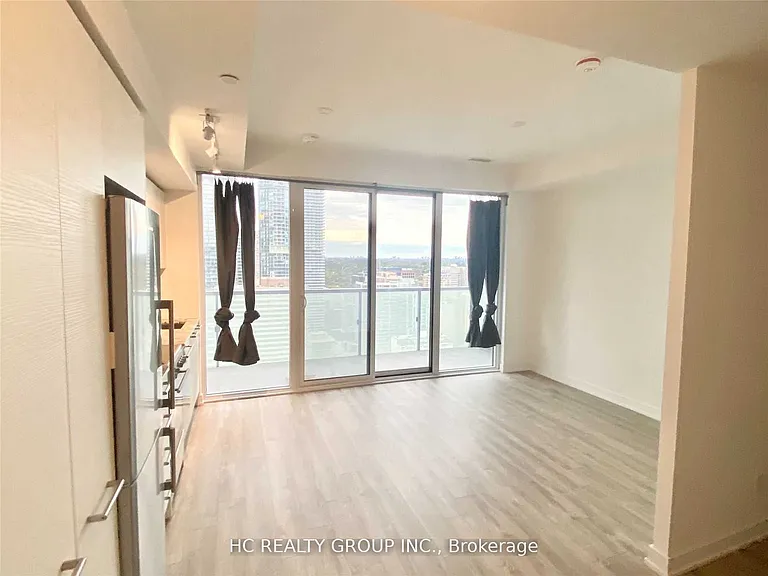 28 Wellesley St E #3508 — Photo 7