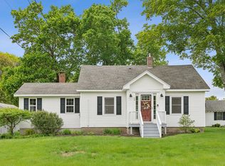 24 Ross Rd, Kennebunk, ME 04043