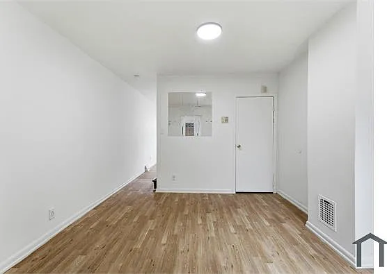 2534 N Water St — Photo 8