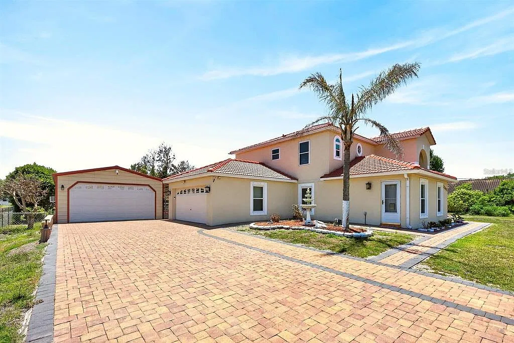 4 bed, 4.5 bath, 3246 sqft, $4,500 — Photo 1
