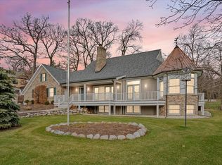 901 Maytag Rd, Lake Geneva, WI 53147