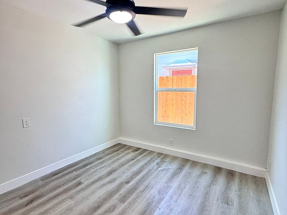 4th image of 4520 33rd St