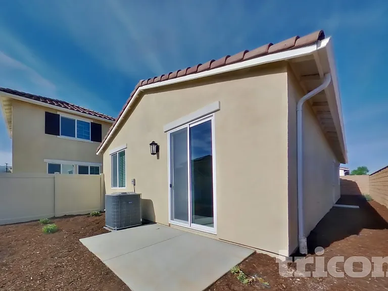 611 W Citron St #2 — Photo 15