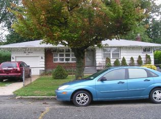 211 Sherman St, Brentwood, NY 11717