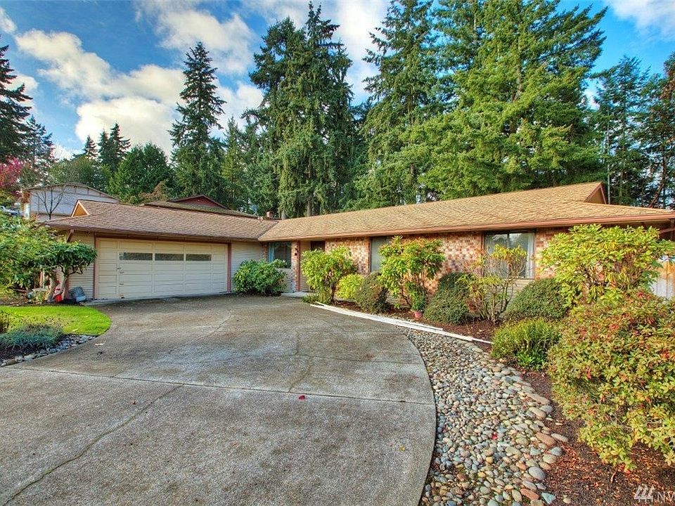 1st image of 3038 44th St E