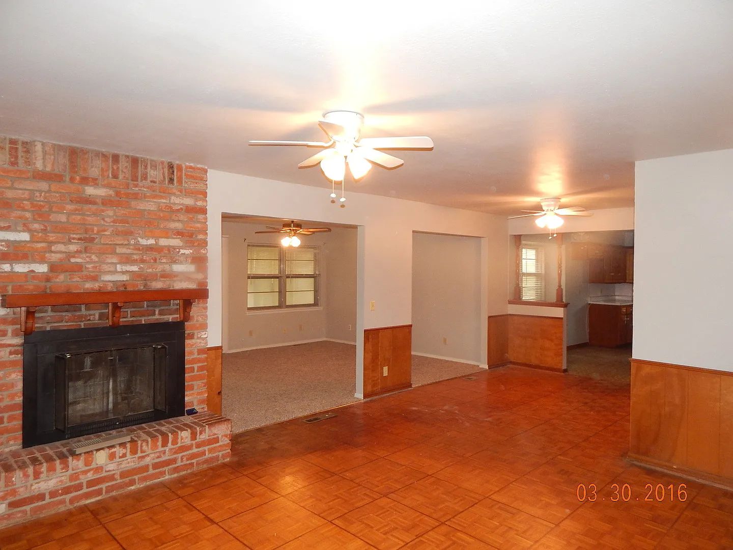 Spacious 3 Bedroom Single Family home very close to N.W. Expressway! — Photo 2