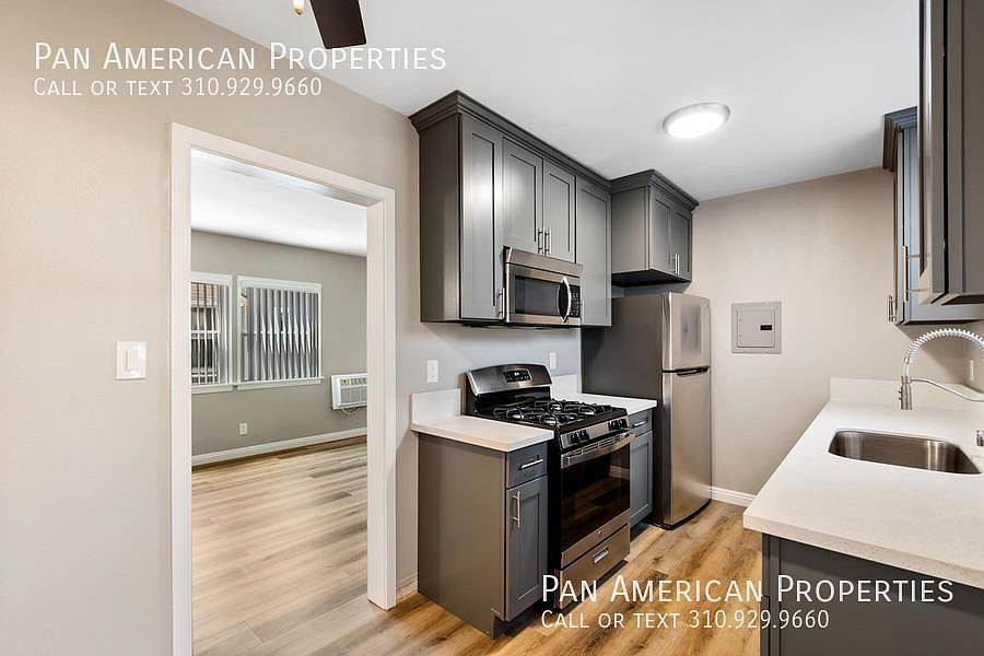 1st image of 2793 1/2 Glenwood Pl