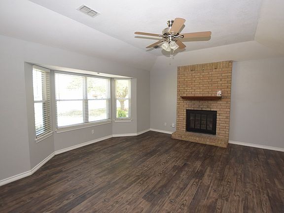 4th image of 4709 Bedford Ave