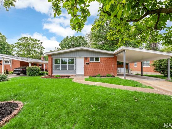 1319 Rushmore Dr, Saint Louis, MO 63130