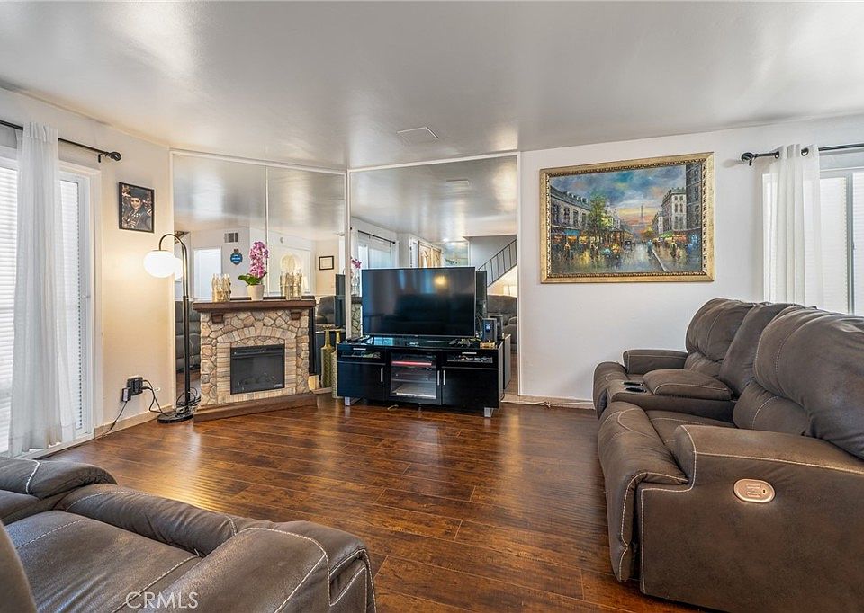 1st image of 8633 Balboa Blvd Unit 29