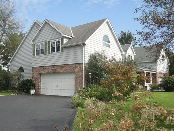 2nd image of 1009 Lakemont Dr