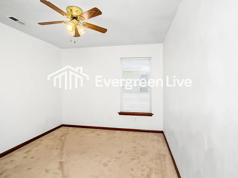 1417 Martin Ave — Photo 10