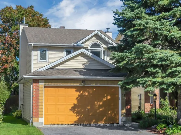 11 Avonhurst Ave, Ottawa, ON K2J 4K9