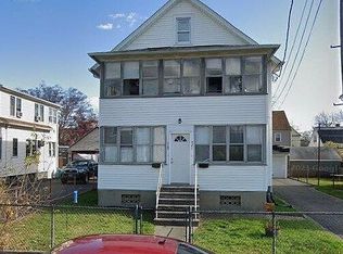 121 Chelsea St, Stratford, CT 06615