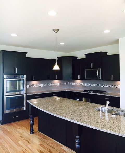 1st image of 914 Beech Glen Dr