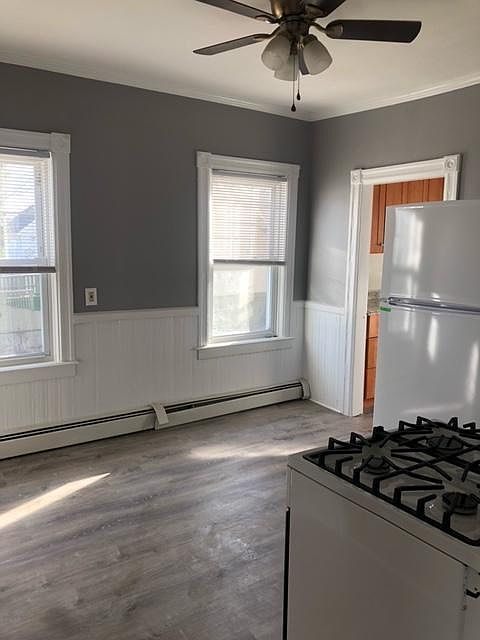 Kitchen - brand new appliances