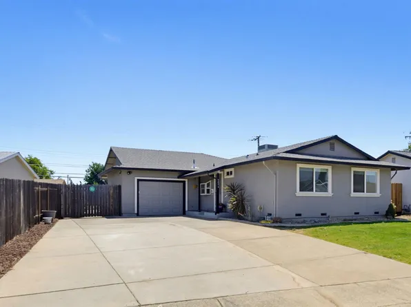 9894 Meteor Dr, Sacramento, CA 95827