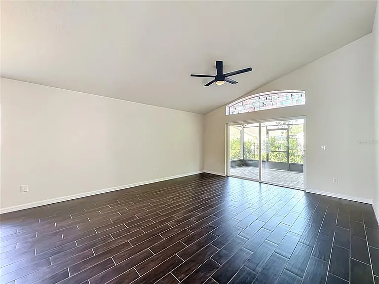 1045 Willow Branch Dr — Photo 24