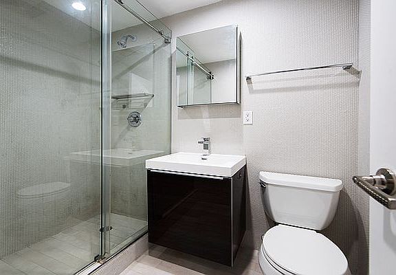 4th image of 519 E 6th St APT 6