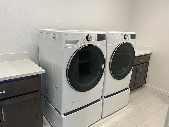 Homesite 440 Laundry