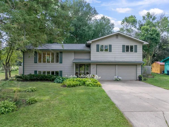 828 Fremont St E, Northfield, MN 55057