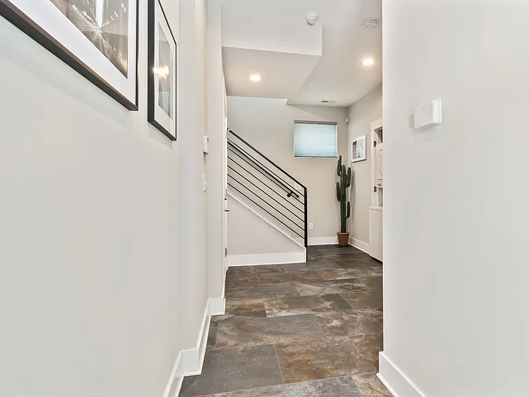924 Westbrook Dr #A — Photo 22