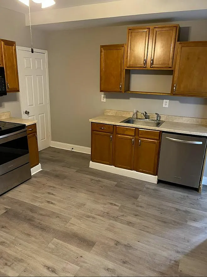 2 bed, 1000 sqft, $1,900 — Photo 4