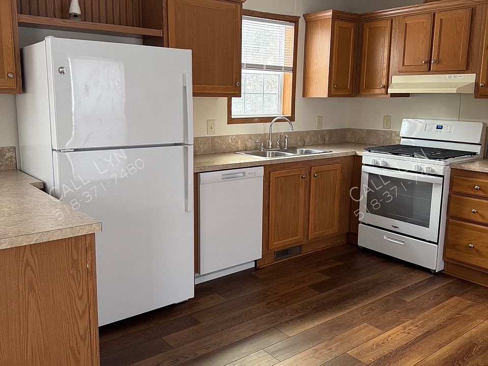 1st image of 14 Halfmoon Cir