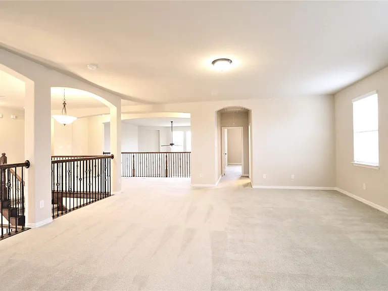 5070 Kerstyn Dr — Photo 26
