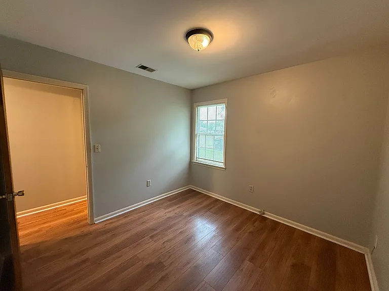 209 Longstreet St — Photo 25