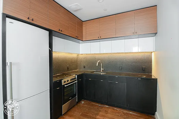 Rented by MySpaceNYC | media 27