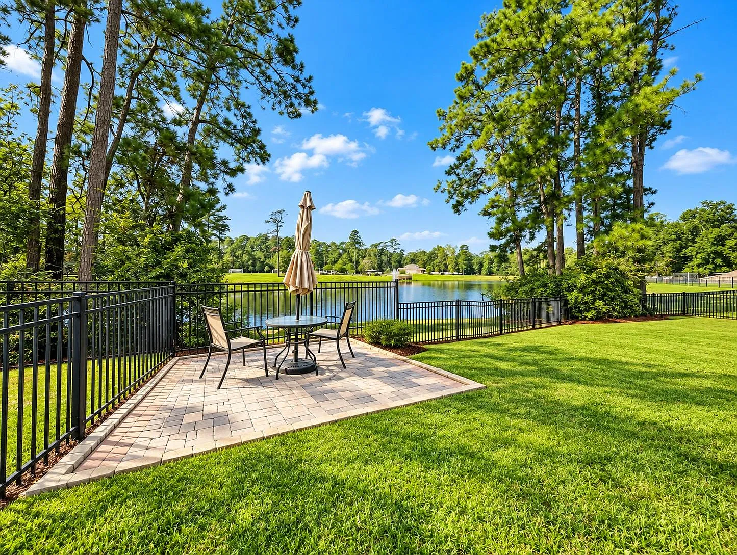 4 bed, 2.5 bath, 2632 sqft, $3,000 — Photo 1