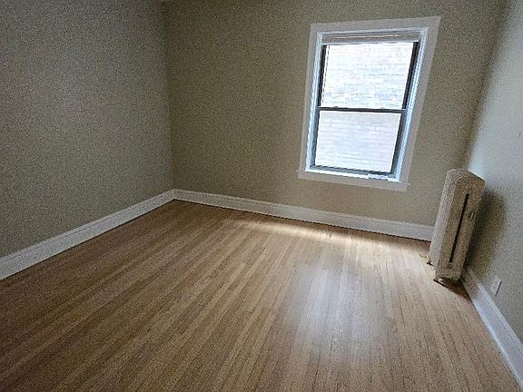 2nd image of 2049 W Jarvis Ave APT 5