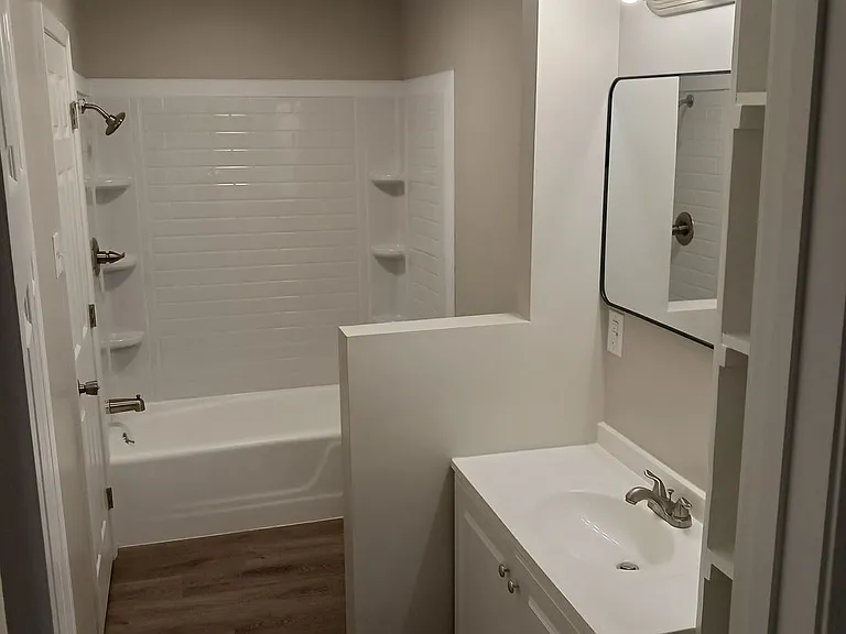 1933 S Eason Blvd — Photo 20
