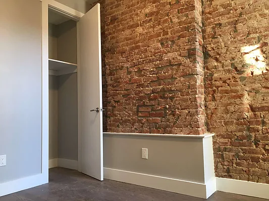 Rented by Nooklyn NYC LLC | media 37