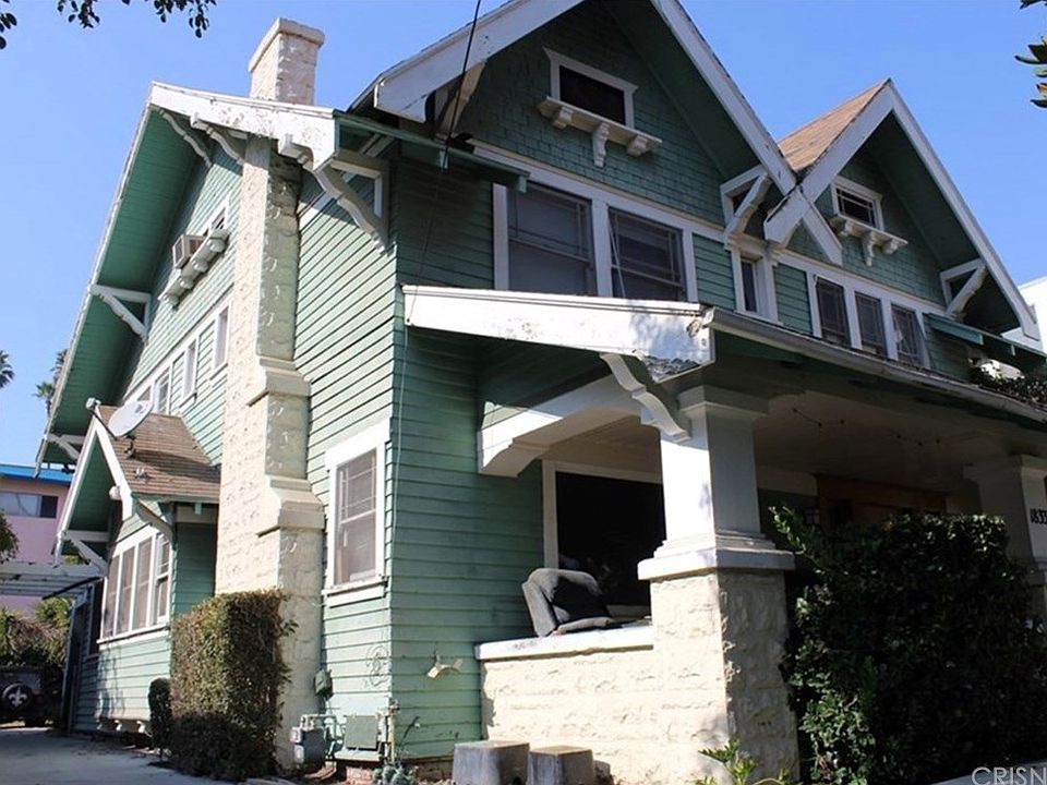 1st image of 1833 N Wilton Pl