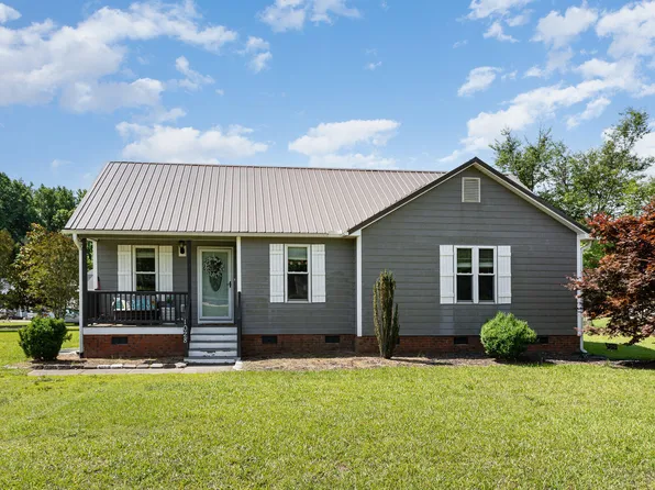 1028 Forest Glen Dr, Raleigh, NC 27603