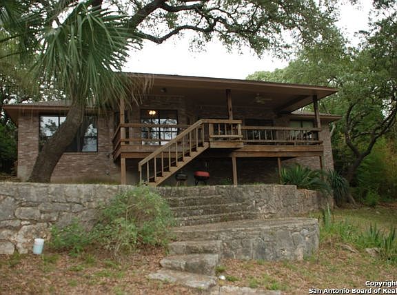 3rd image of 165 Doe Cir