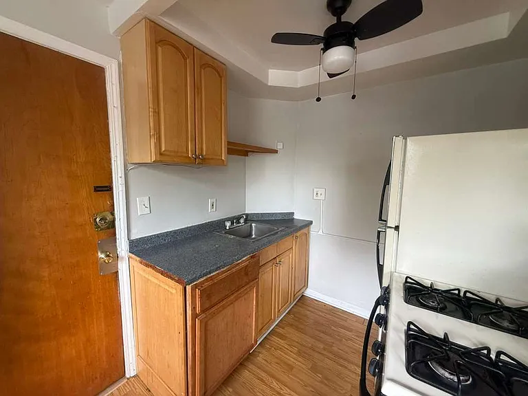 2027 Warrensville Center Rd #2 — Photo 6