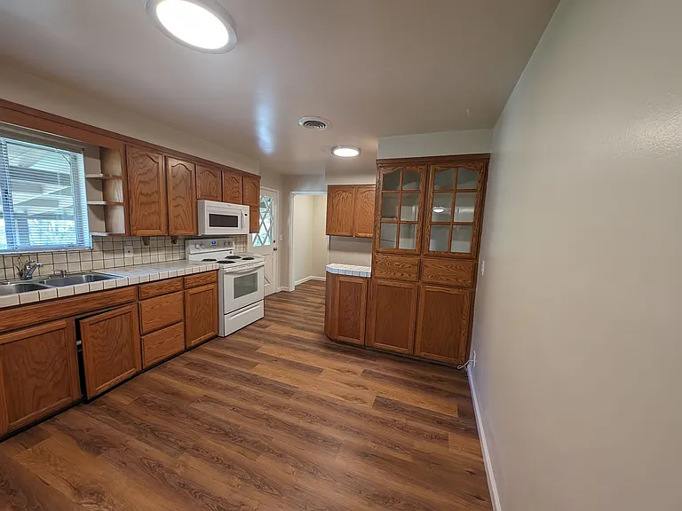 2900 Balls Ferry Rd — Photo 9