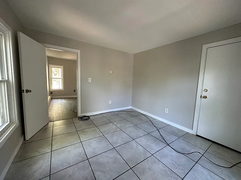 268 Farmington Ave #1 — Photo 11
