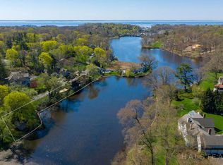 81 Goodwives River Rd, Darien, CT 06820