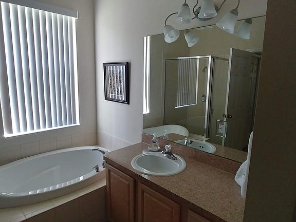 4th image of 6175 W Oak Park Blvd