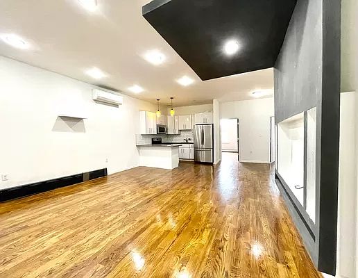 5th image of 14 Woodbine St #3AA