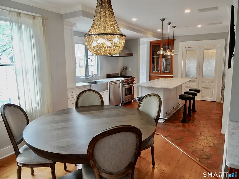 84 Sherman Ct — Photo 10