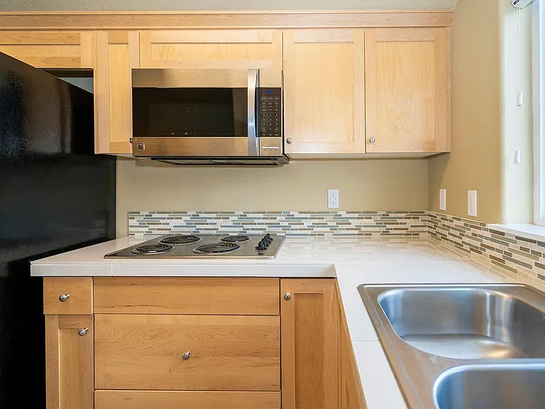 6145 SE Woodstock Blvd #B — Photo 11