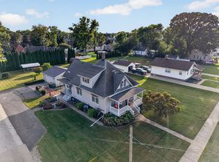 1211 E Broadway St, Streator, IL 61364