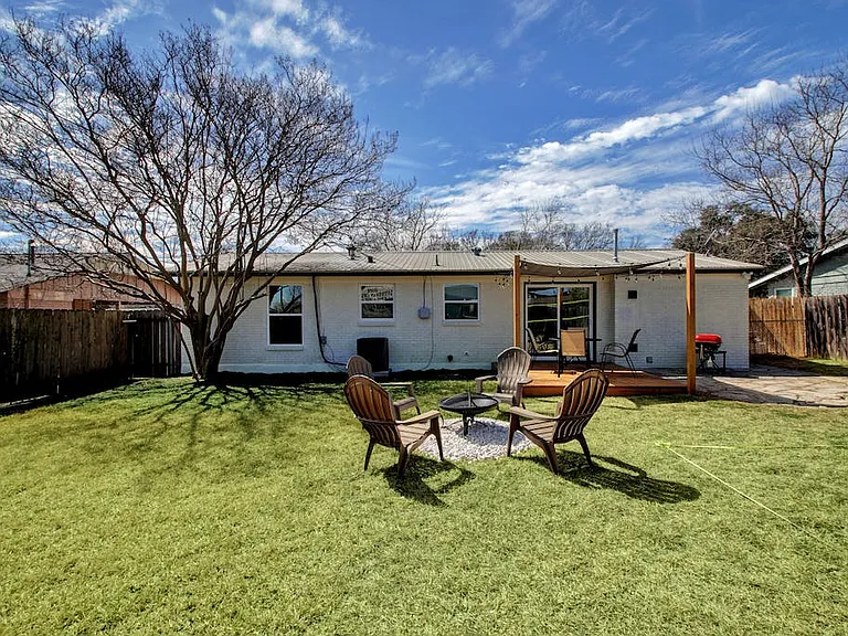 2210 Bristol Dr — Photo 17