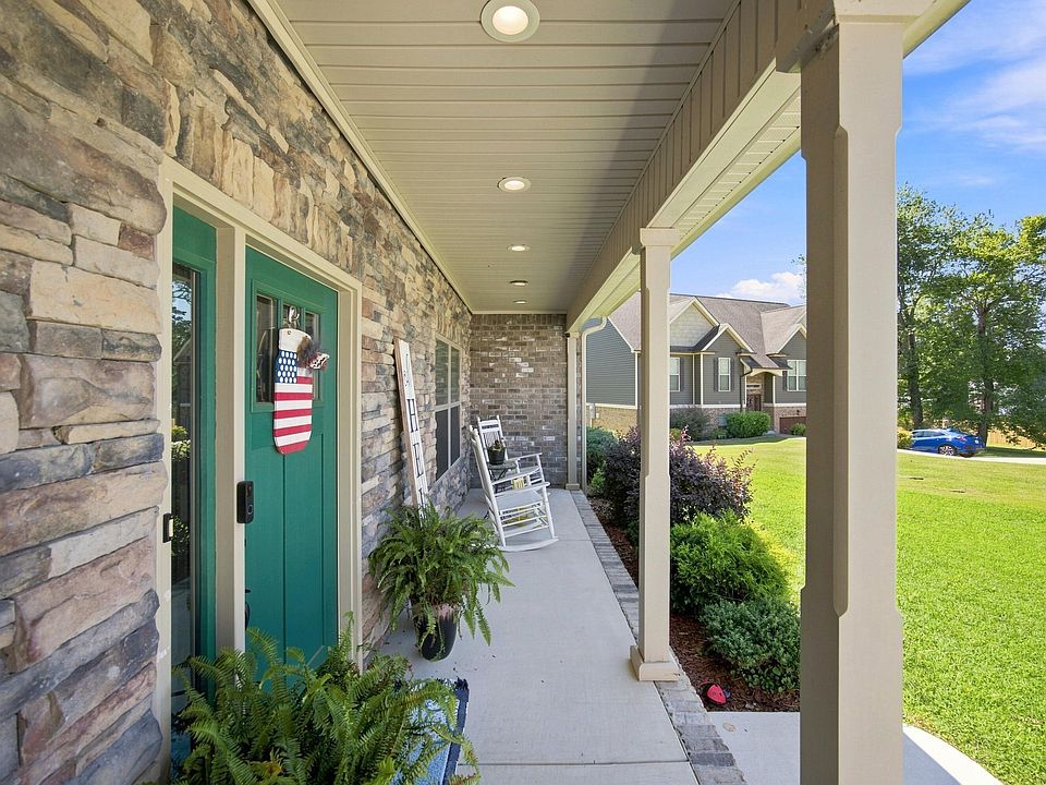 1st image of 103 Windy Oak Dr
